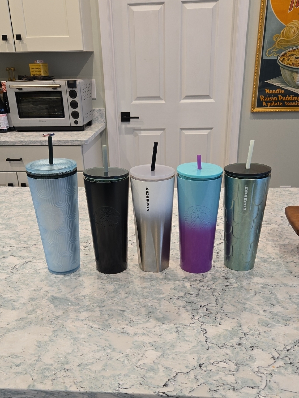 4 Starbucks Stainless‎ Tumblers And 1 Plastic Tumbler